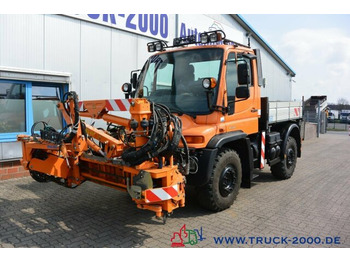 Dropside/ Flatbed truck UNIMOG U400