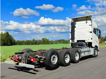 Cab chassis truck Volvo FH 16: picture 3