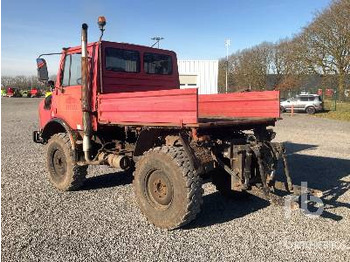 Dropside/ Flatbed truck MERCEDES BENZ UNIMOG 1200 / 4 4x4: picture 2