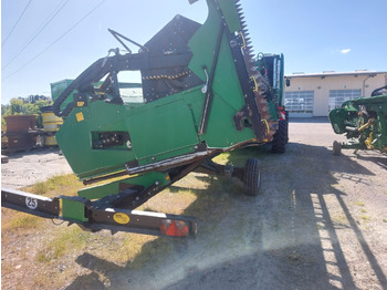 Combine harvester John Deere T550: picture 3