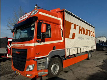 Curtainsider truck DAF CF 460