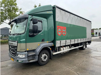 Curtainsider truck DAF LF 260