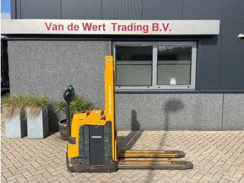 Pallet truck JUNGHEINRICH EJD