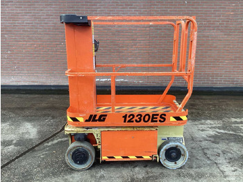 Aerial platform JLG