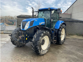 Farm tractor NEW HOLLAND T7.250