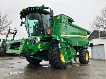 Combine harvester JOHN DEERE T560