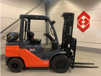 LPG forklift TOYOTA FGF 30