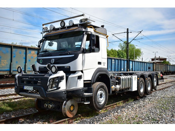 Container transporter/ Swap body truck VOLVO FMX