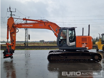 Crawler excavator 2010 Hitachi ZX225 USLC-3: picture 2