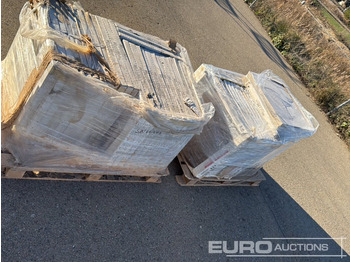 Construction equipment Pallet of Tiles (4 Of): picture 4