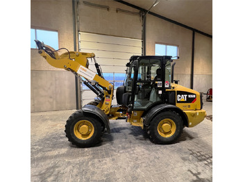 Wheel loader CATERPILLAR 906M