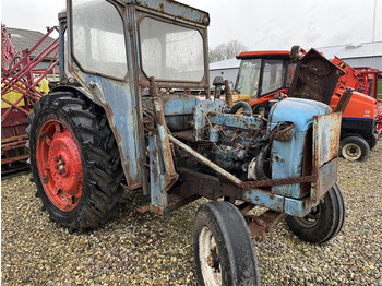 Farm tractor FORD