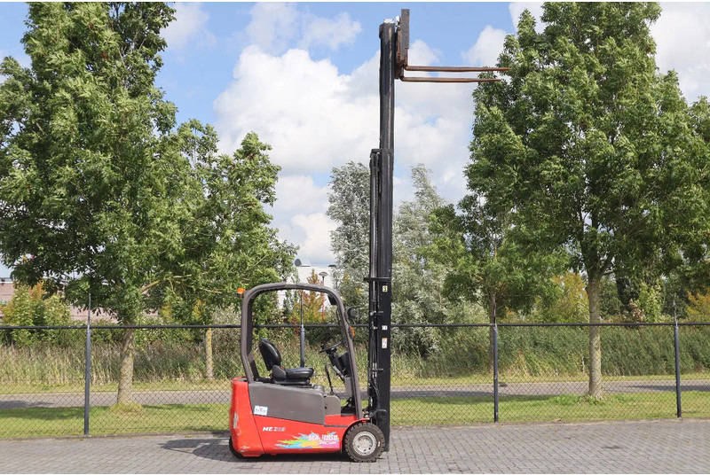 Manitou ME 318 | SIDESHIFT | FORK SPREADERS | TRIPLEX leasing Manitou ME 318 | SIDESHIFT | FORK SPREADERS | TRIPLEX: picture 8