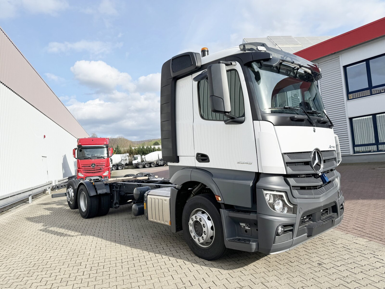 New Hook lift truck Mercedes-Benz Actros 2545 L 6x2 Actros 2545 L 6x2/52, Lenk-/Liftachse, MultimediaCockpit: picture 10