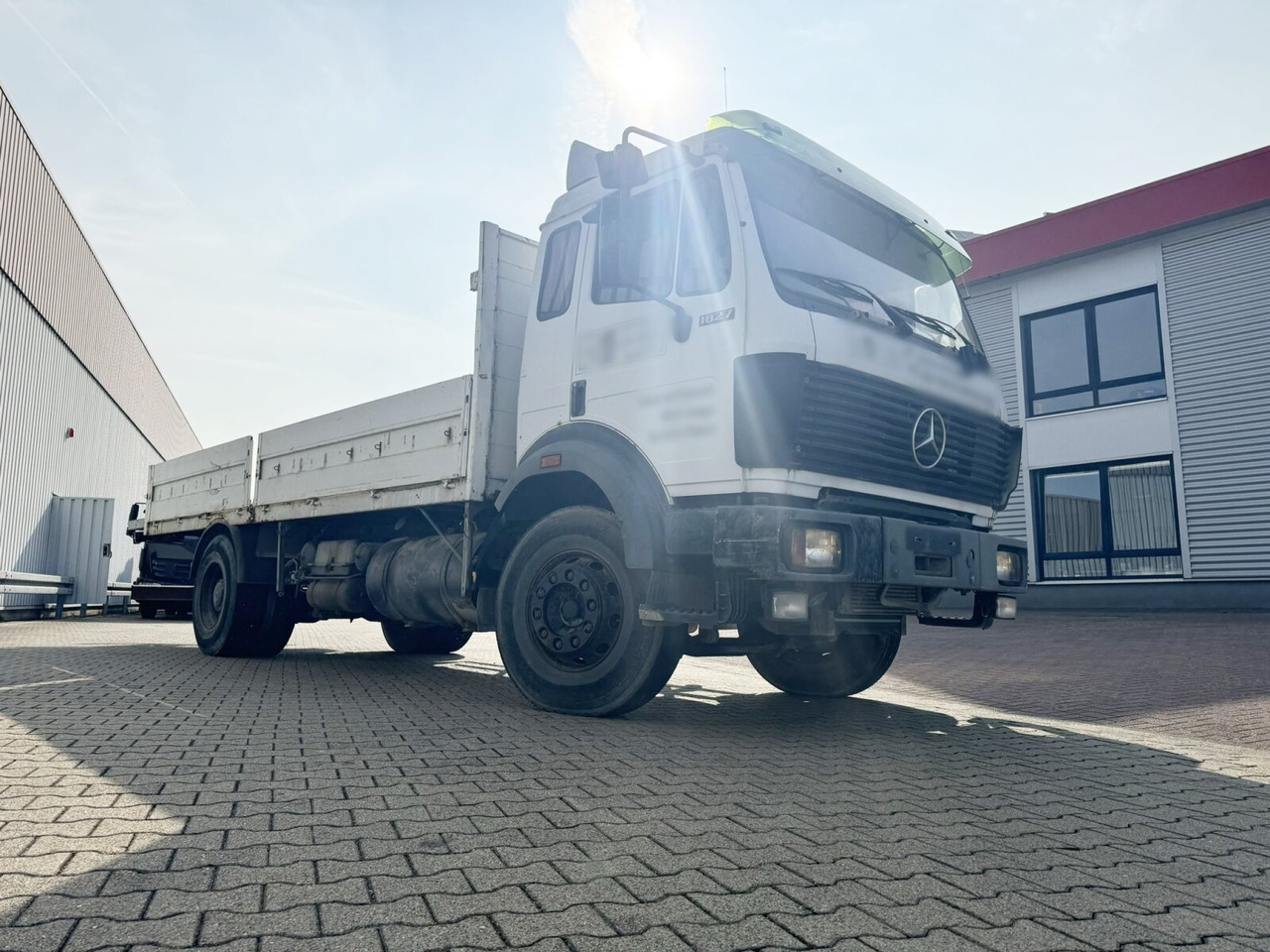 Dropside/ Flatbed truck Mercedes-Benz SK 1827L 4x2 SK 1827L 4x2: picture 9