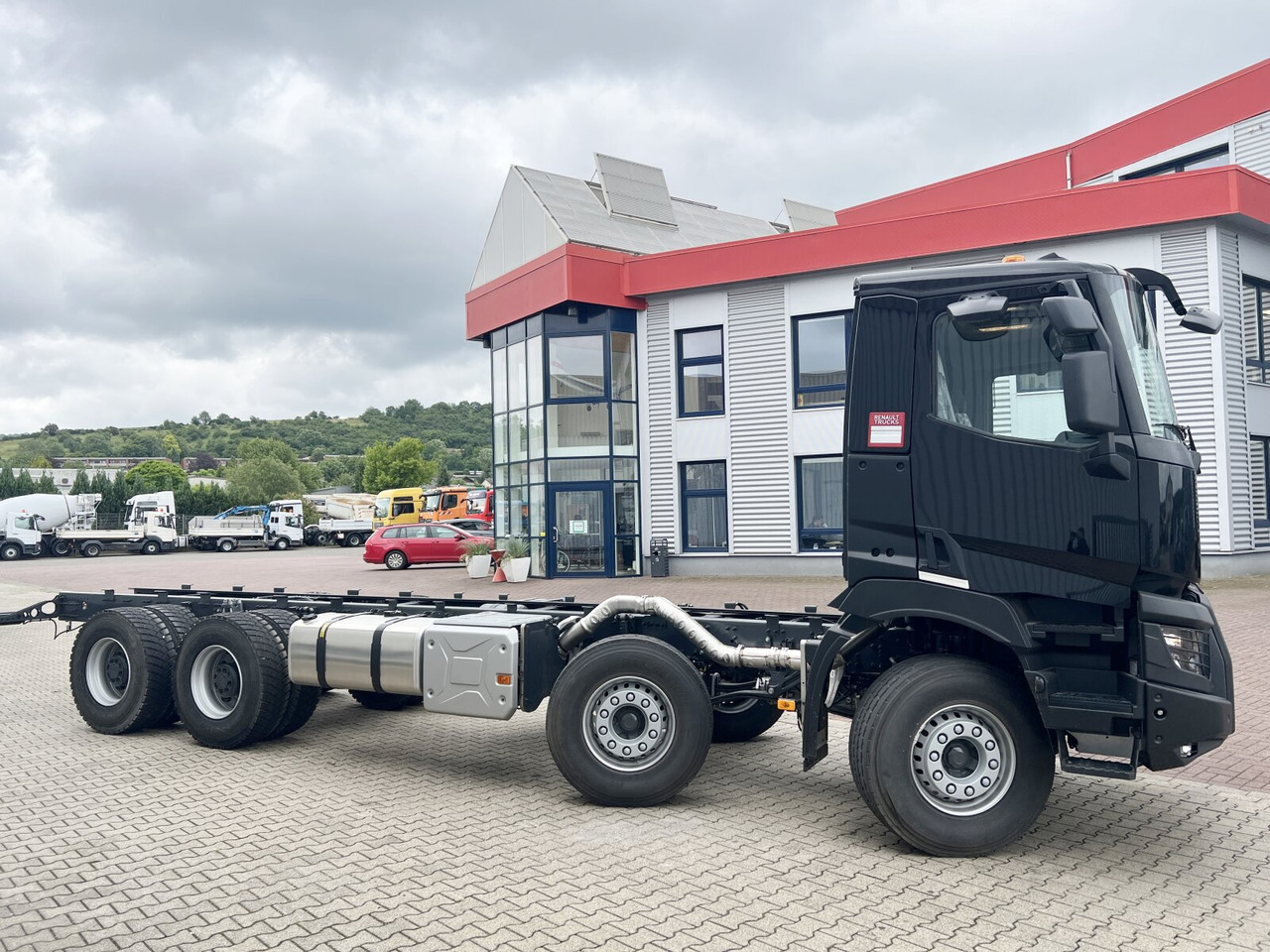 New Cab chassis truck Renault C 480 8x4 C 480 8x4: picture 9