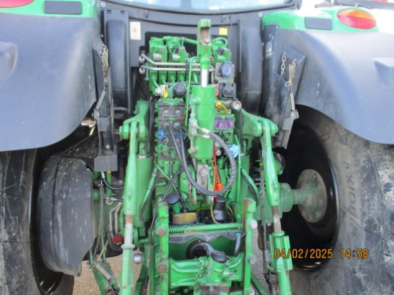 Farm tractor John Deere 6195R: picture 10