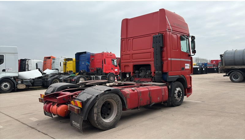 Tractor unit DAF 95 XF 430 (EURO 2 / BOITE MANUELLE / MANUAL GEARBOX / MANUAL PUMP): picture 6