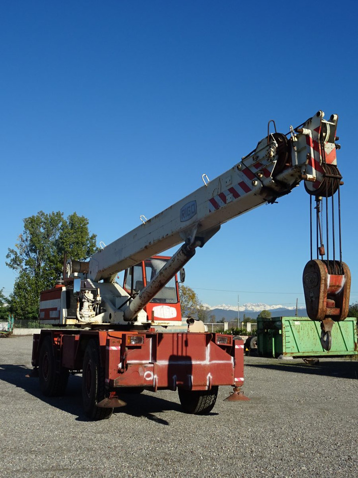 Rough terrain crane RIGO RT 400: picture 6