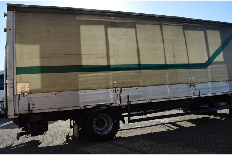 Curtainsider truck DAF CF 250 * EURO3 * MANUAL * 4X2 *: picture 6