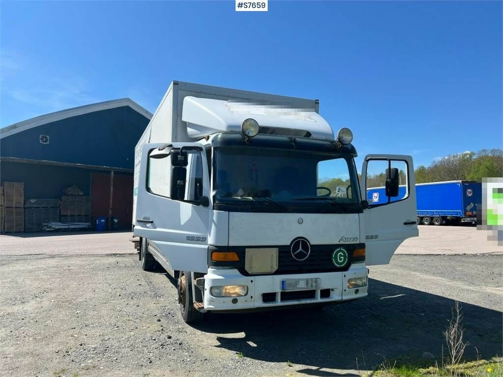 Box truck Mercedes-Benz Atego 1223: picture 28