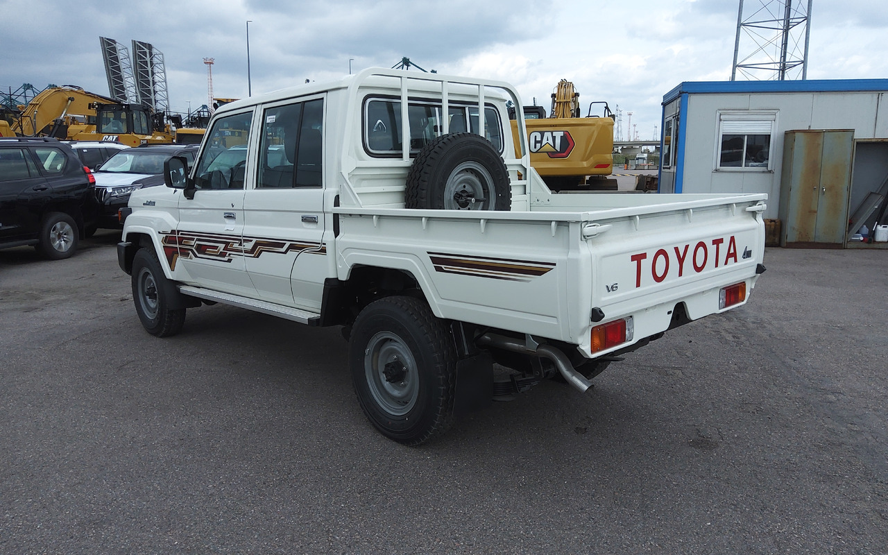 New Car Toyota Toyota Land cruiser 79 grj double cabin 4.0L Petrol Manual 5 SEATS/PLACES: picture 6