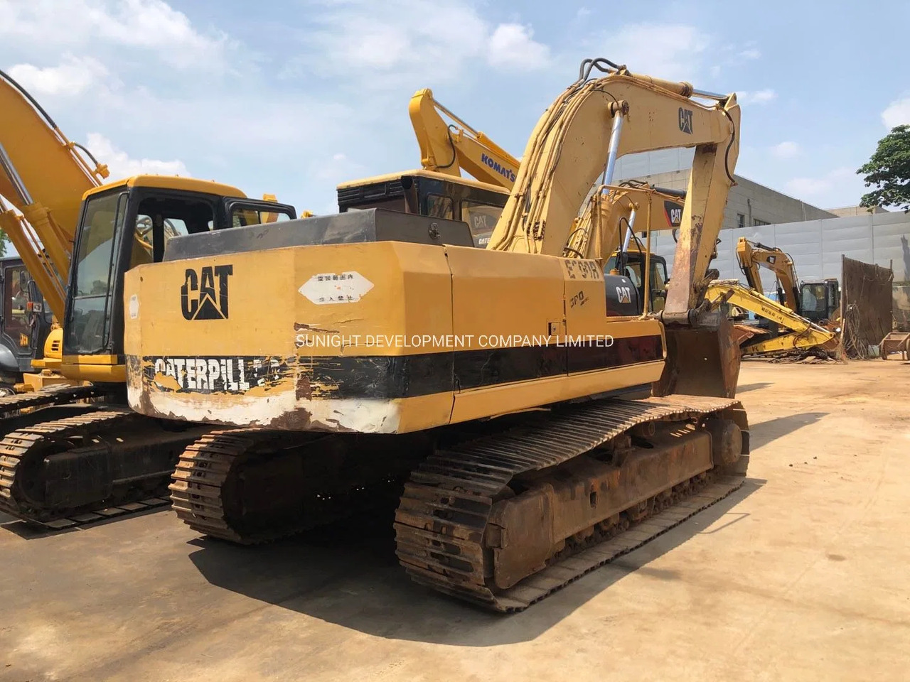 Crawler excavator Japan Origin Good Condition Used 0.7 Caterpillar E200b Crawler Excavator: picture 11