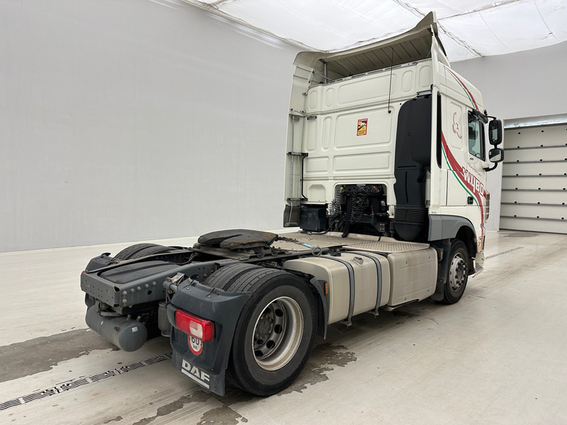 Tractor unit DAF XF 460 Space Cab: picture 8