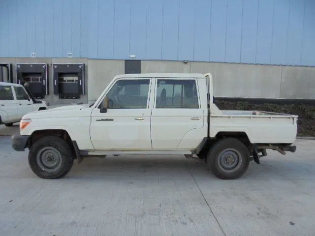 Car Toyota Land Cruiser HZJ79L DKMRS 4X4 DOUBLE CAB PICKUP ONLY EXPORT OUT THE EU: picture 8