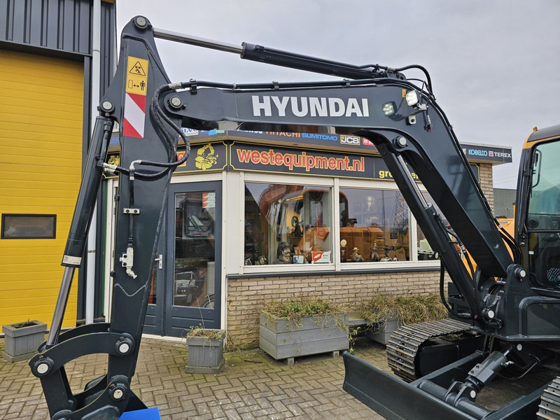 New Mini excavator Hyundai HX60PRO: picture 9