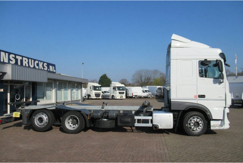 Container transporter/ Swap body truck DAF XF 450 BDF 6x2 Wisselsysteem: picture 20