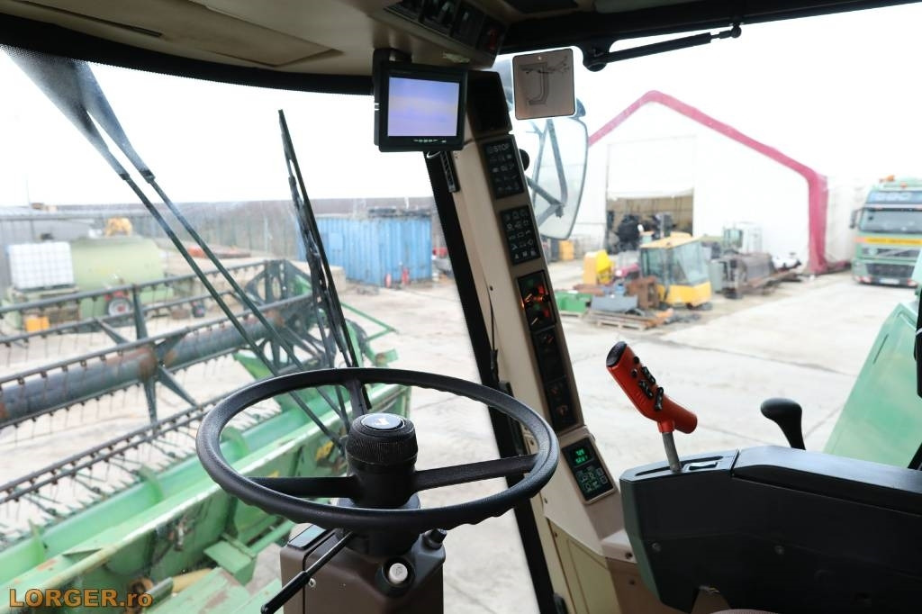 Combine harvester John Deere 2266 E: picture 20