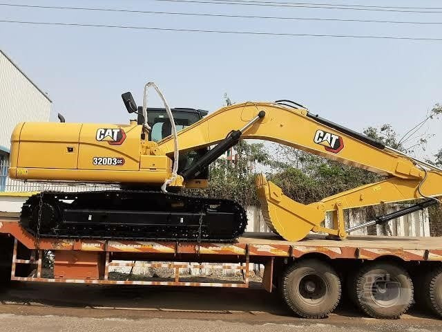 New Crawler excavator CATERPILLAR 320D3GC: picture 7