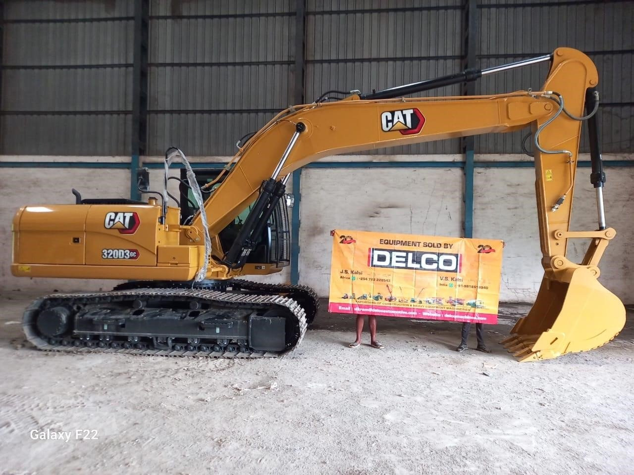 New Crawler excavator CATERPILLAR 320D3GC: picture 9