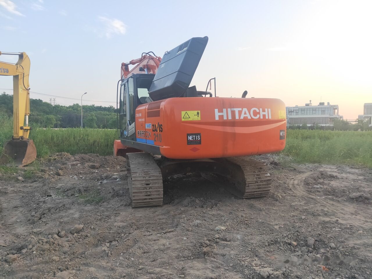Crawler excavator Hitachi ZX210: picture 6 Crawler excavator Hitachi ZX210: picture 6