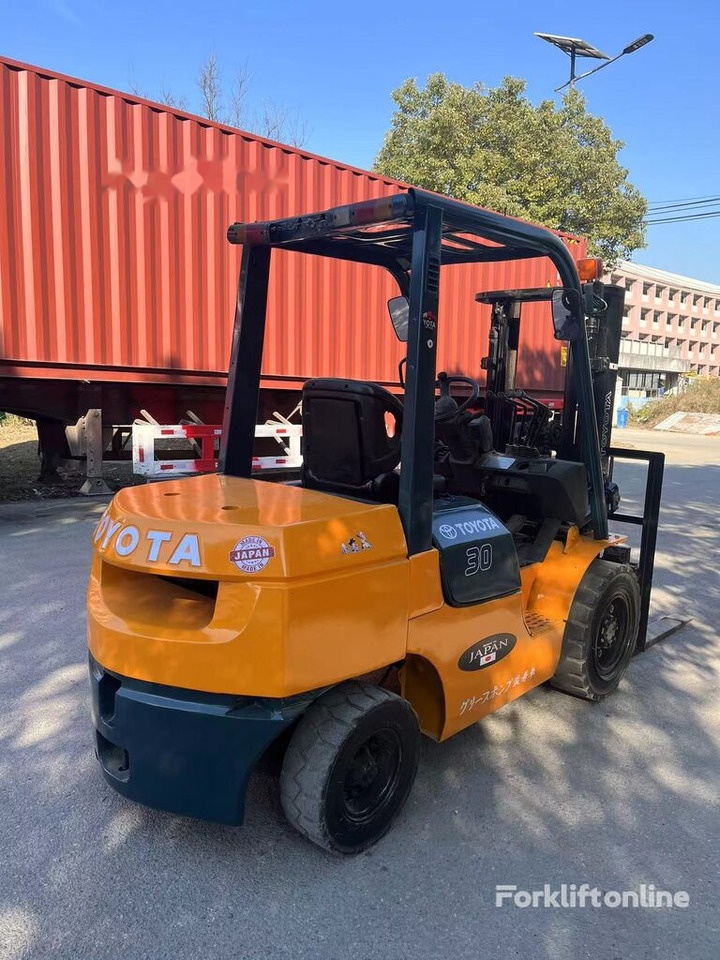 Diesel forklift Toyota 7FD30: picture 7