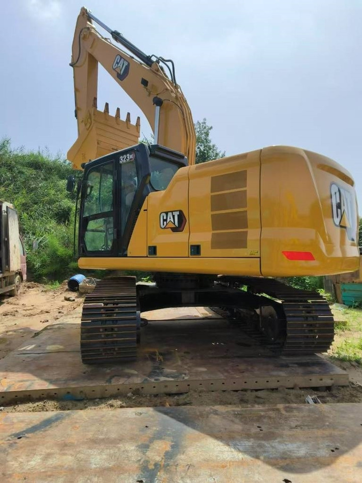 Crawler excavator CAT 323 GC: picture 20