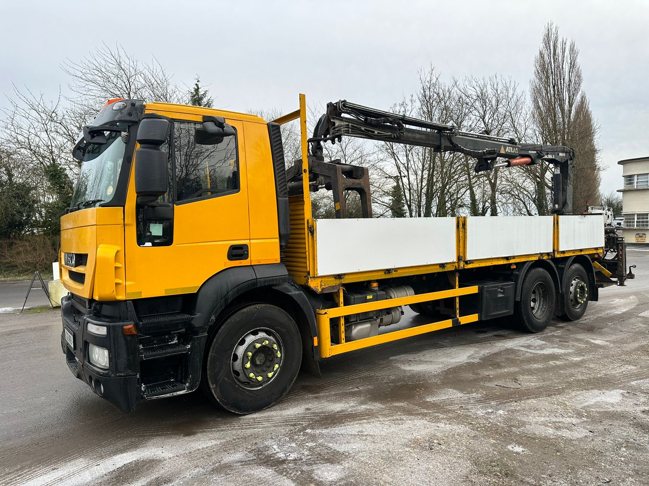 Dropside/ Flatbed truck 2013 Iveco Strails Dropside/Crane Truck: picture 8