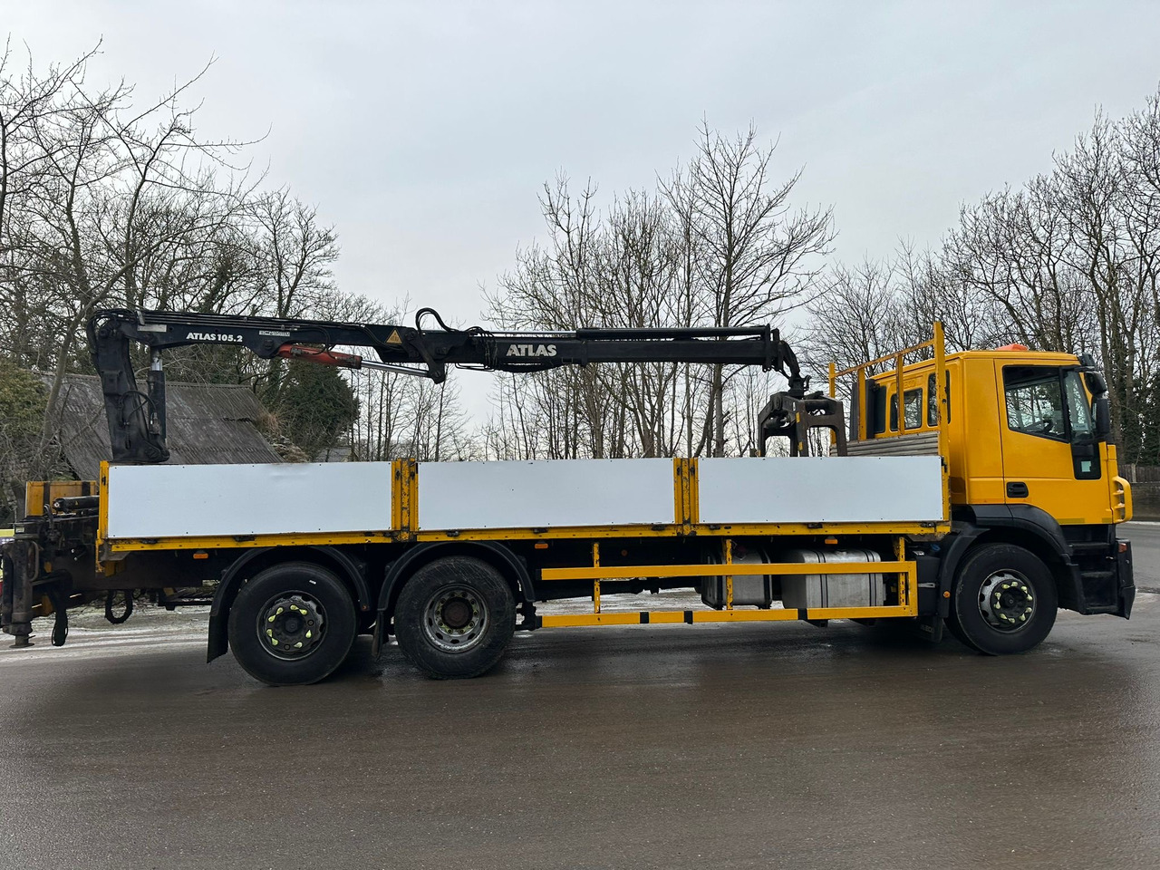 Dropside/ Flatbed truck 2013 Iveco Strails Dropside/Crane Truck: picture 21