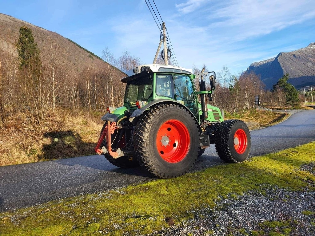 Farm tractor Fendt 211 Vario TMS: picture 21