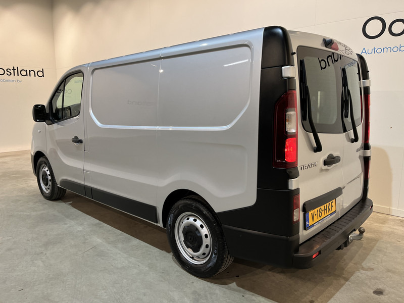 Small van Renault Trafic 2.0 dCi L1H1 170 PK Automaat Servicebus / Sortimo Inrichting / Euro 6 / Airco / Cruise Control / Camera / Trekhaak / 3-Zits  / BPM VRIJ !!: picture 16