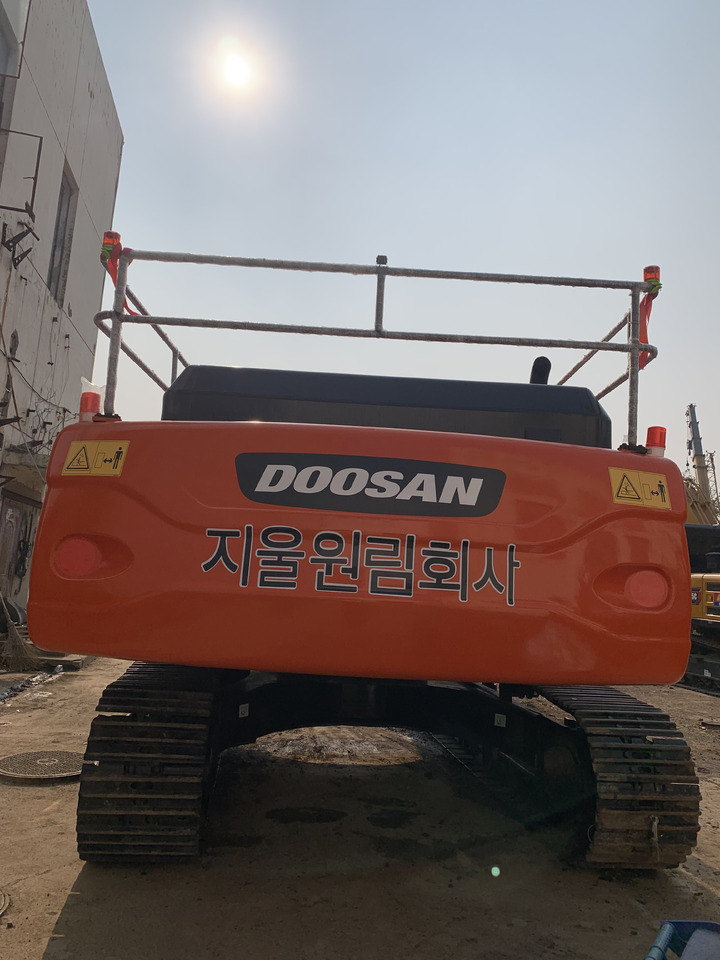 Crawler excavator DOOSAN DX340LCA: picture 13