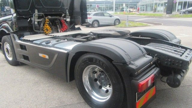 Tractor unit Mercedes-Benz 1863LS Edition 1: picture 12