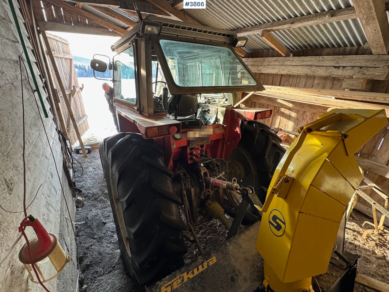 Farm tractor 1980 Massey Ferguson 575: picture 9