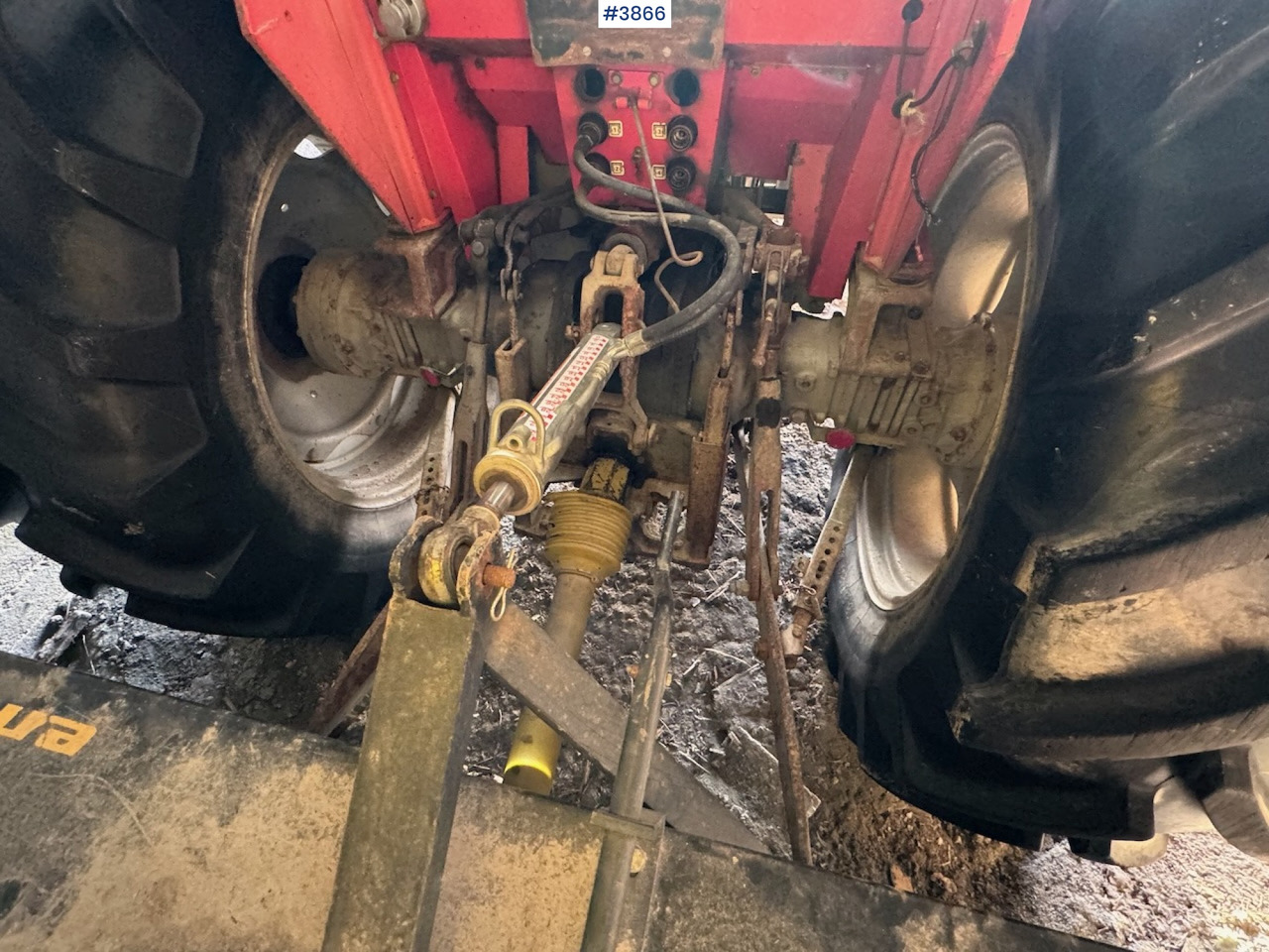 Farm tractor 1980 Massey Ferguson 575: picture 11