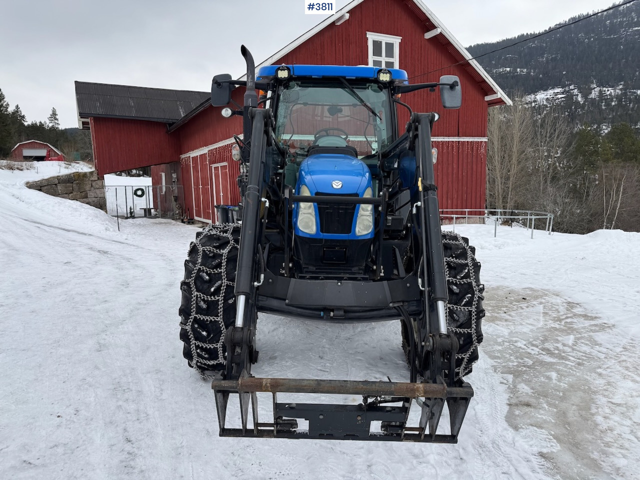 Farm tractor 2010 New Holland T6020 Elite w/front loader: picture 25