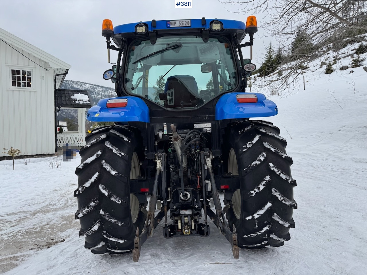 Farm tractor 2010 New Holland T6020 Elite w/front loader: picture 36