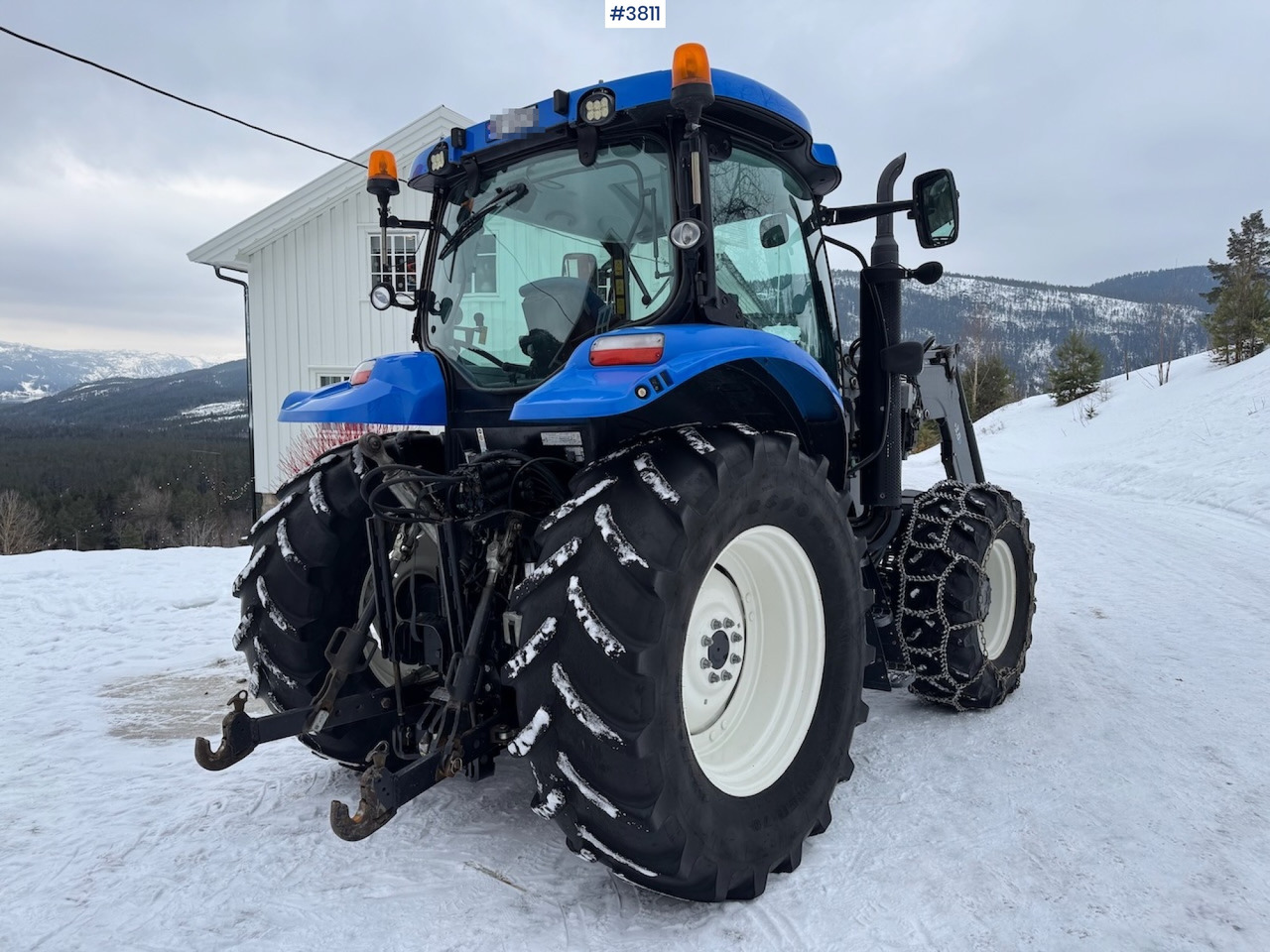 Farm tractor 2010 New Holland T6020 Elite w/front loader: picture 33