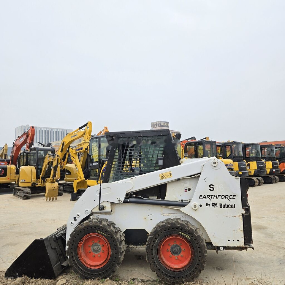 Skid steer loader Bobcat S16: picture 7