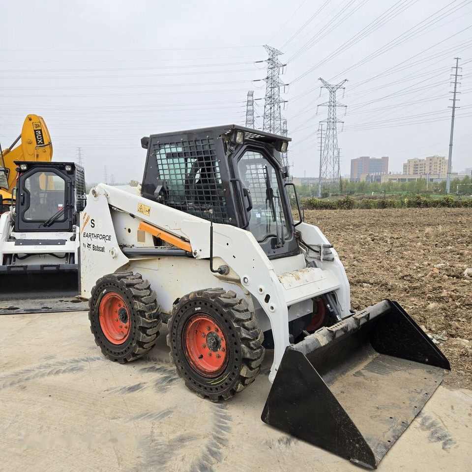 Skid steer loader Bobcat S16: picture 6